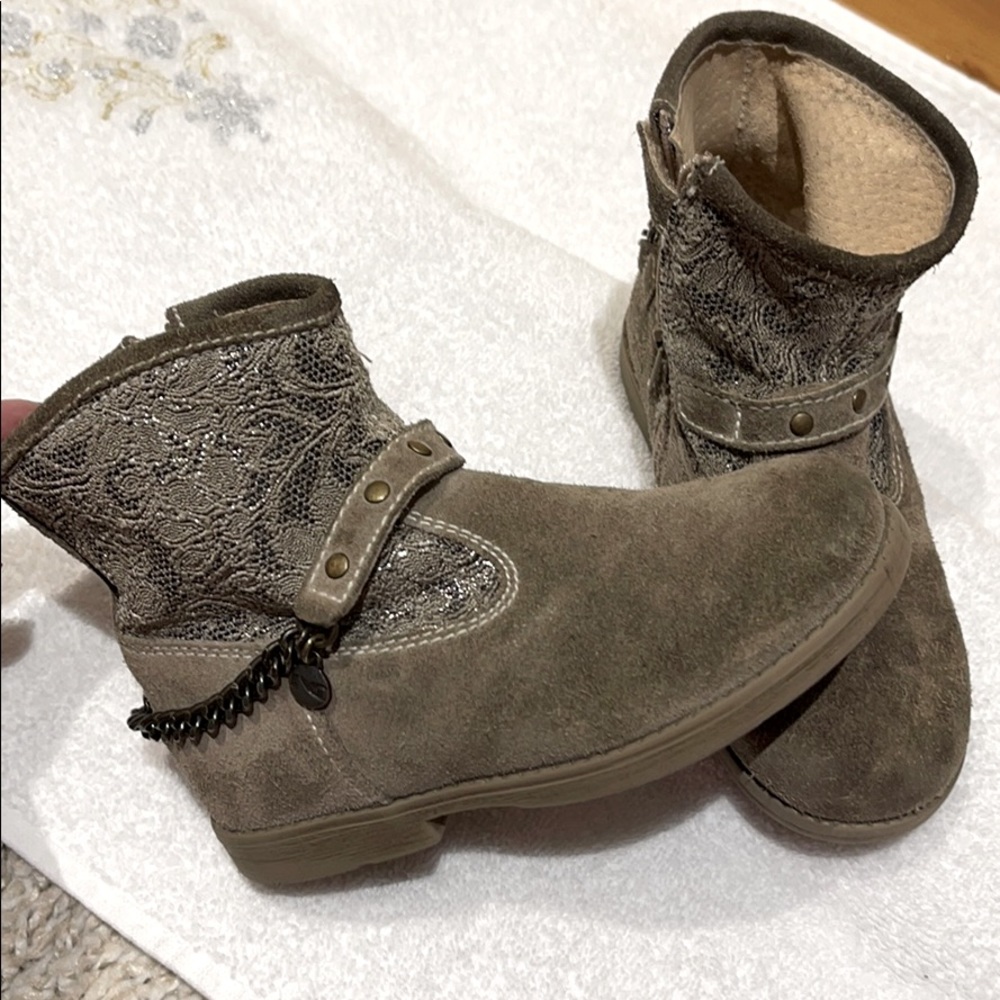 NEROGIARDINO Girls Suede Boots